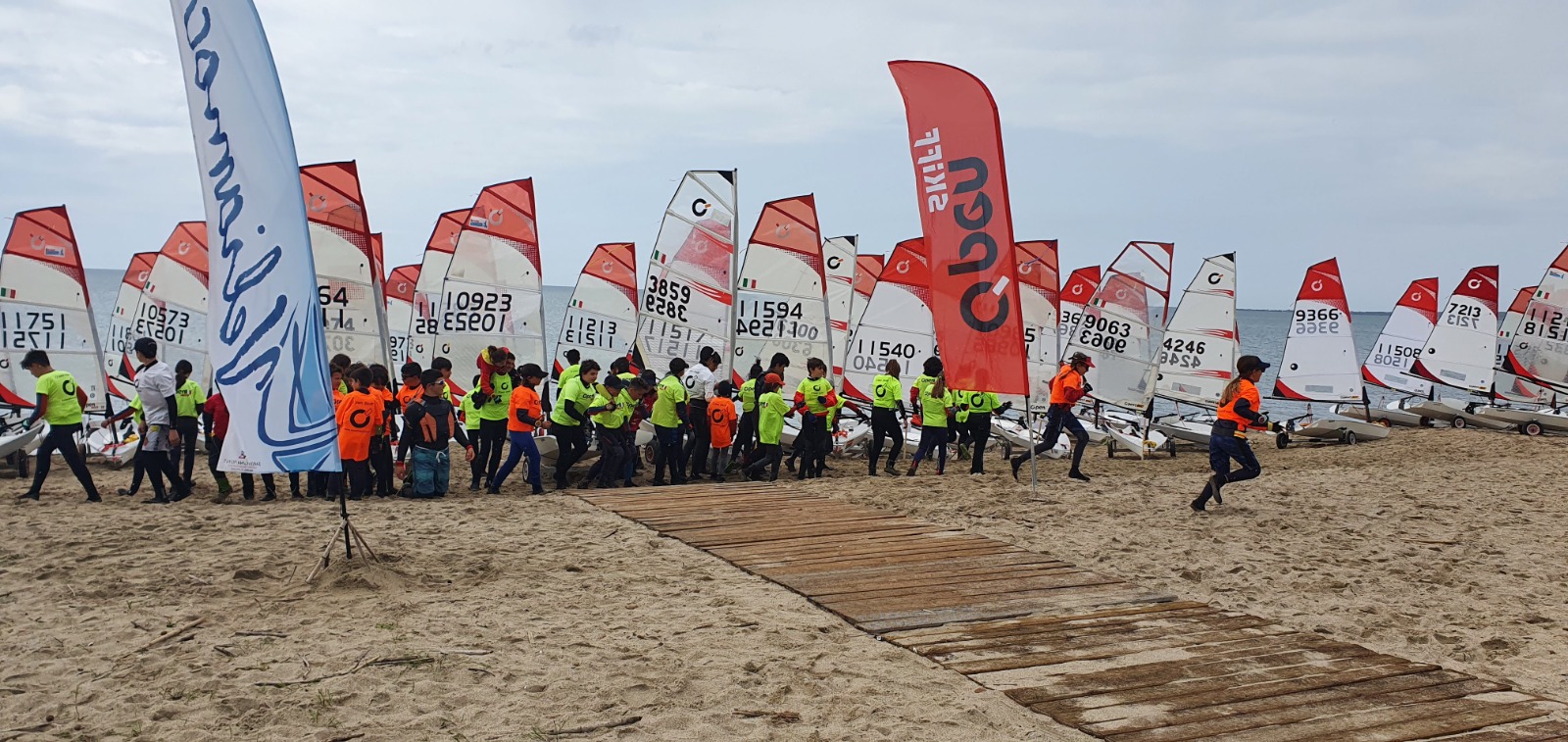 Al momento stai visualizzando Al via il campionato zonale Open Skiff 2025